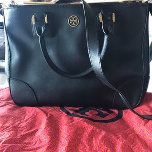 Tory Burch Robinson Saffiano Tote Black